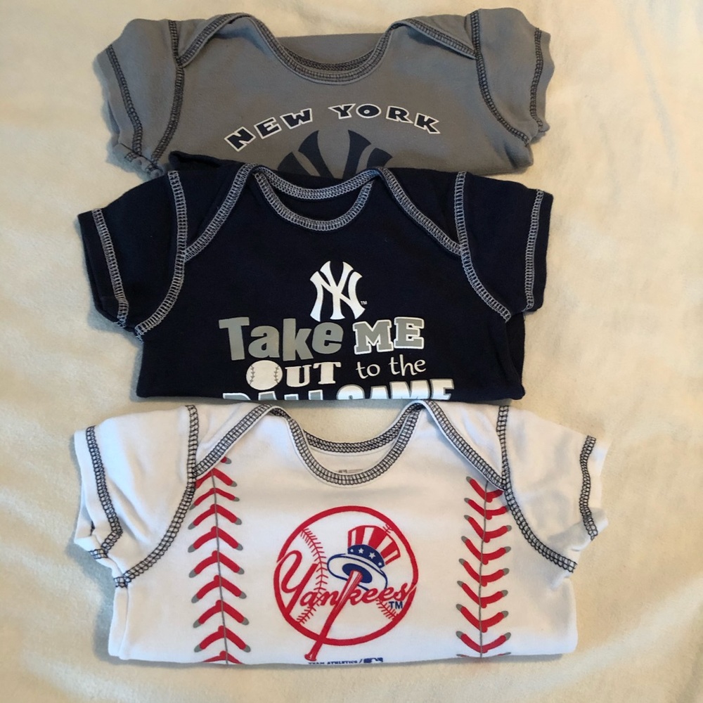 Set of three Yankees onesies 18 months